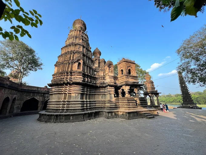 Dakshina Kashi Shiva Temple Sangam Mahuli